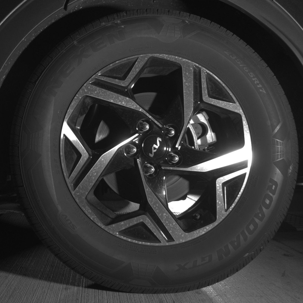 Used 2025 Kia Sportage LX image 14