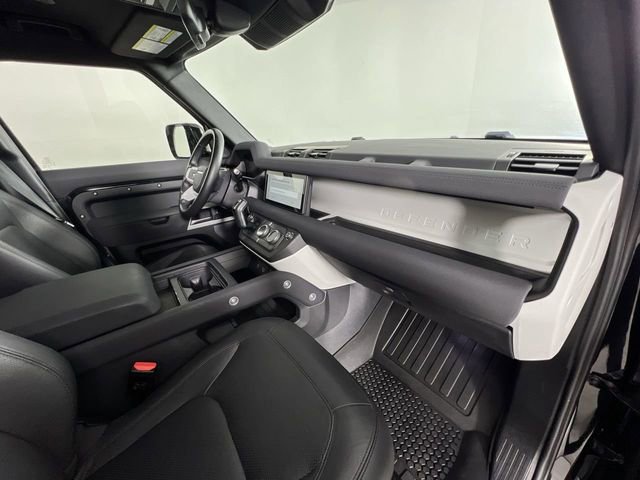 Used 2023 Land Rover Defender 110 S AWD/4WD image 29