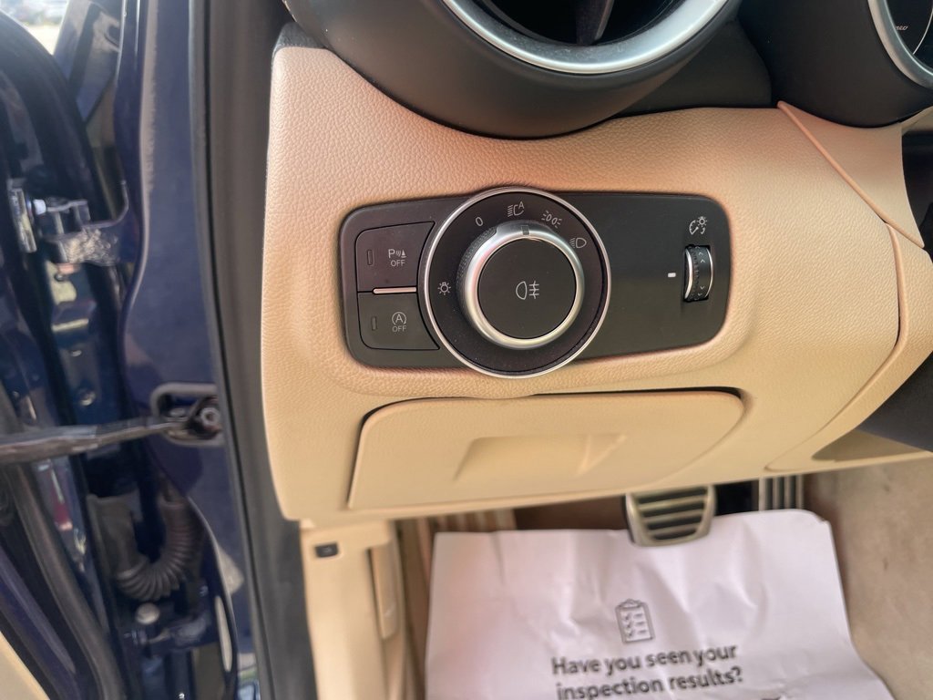 Used 2018 Alfa Romeo Giulia Ti w/ Quick Order Package 22Z Lusso image 19