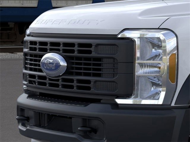 New 2025 Ford F600 2WD Regular Cab Super Duty image 17