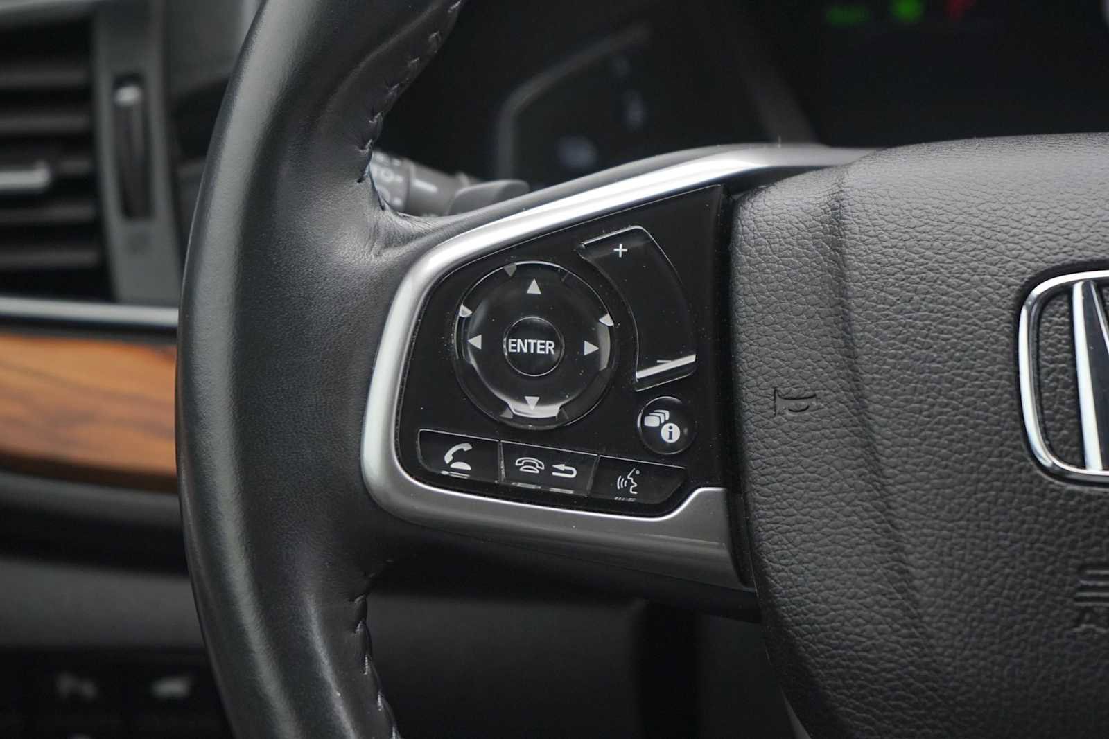 Used 2020 Honda CR-V Touring image 17