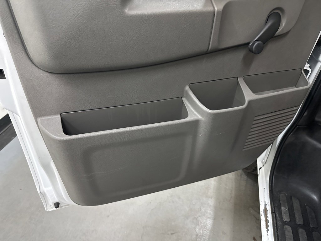 Used 2020 Chevrolet Express 2500 image 37