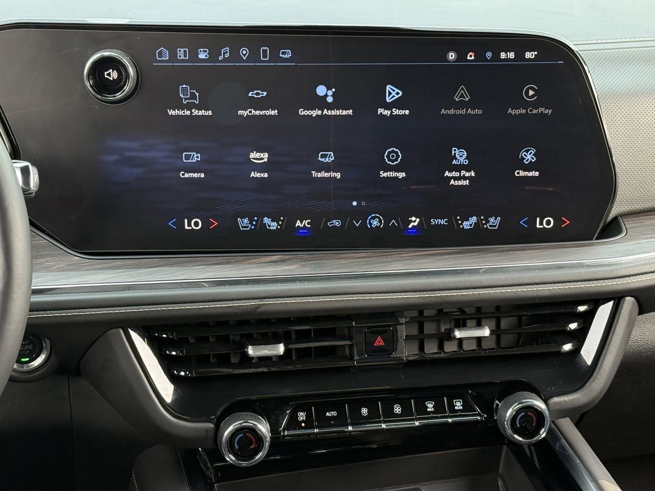 Certified 2025 Chevrolet Suburban Premier AWD/4WD image 15