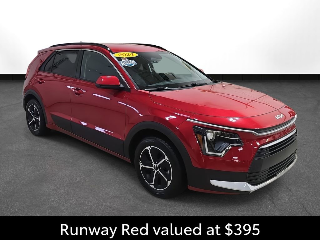 Used 2024 Kia Niro LX image 3