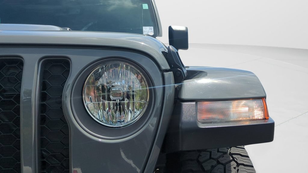 Used 2022 Jeep Gladiator Rubicon w/ Trailer Tow Package AWD/4WD image 25