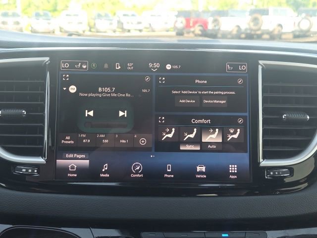 Used 2023 Chrysler Pacifica Touring-L FWD image 33