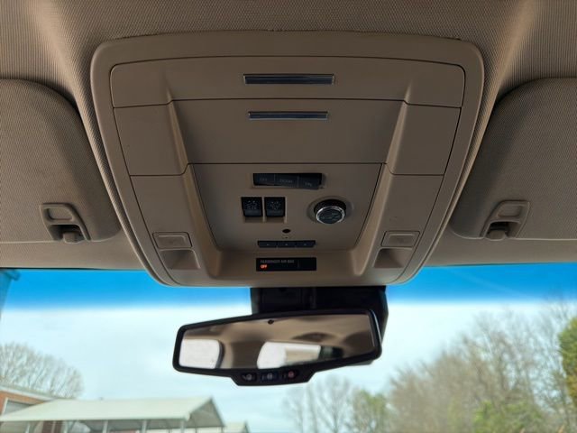 Used 2018 Chevrolet Suburban Premier image 44