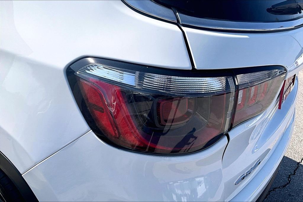 Used 2022 Jeep Compass Limited image 28