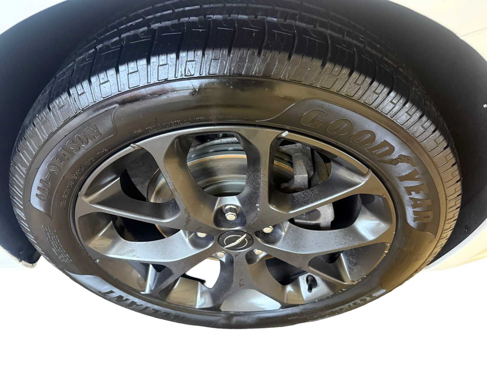Used 2021 Chrysler Pacifica Touring w/ S Appearance Package FWD image 12