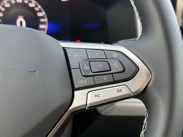 New 2026 Volkswagen Taos SE image 12