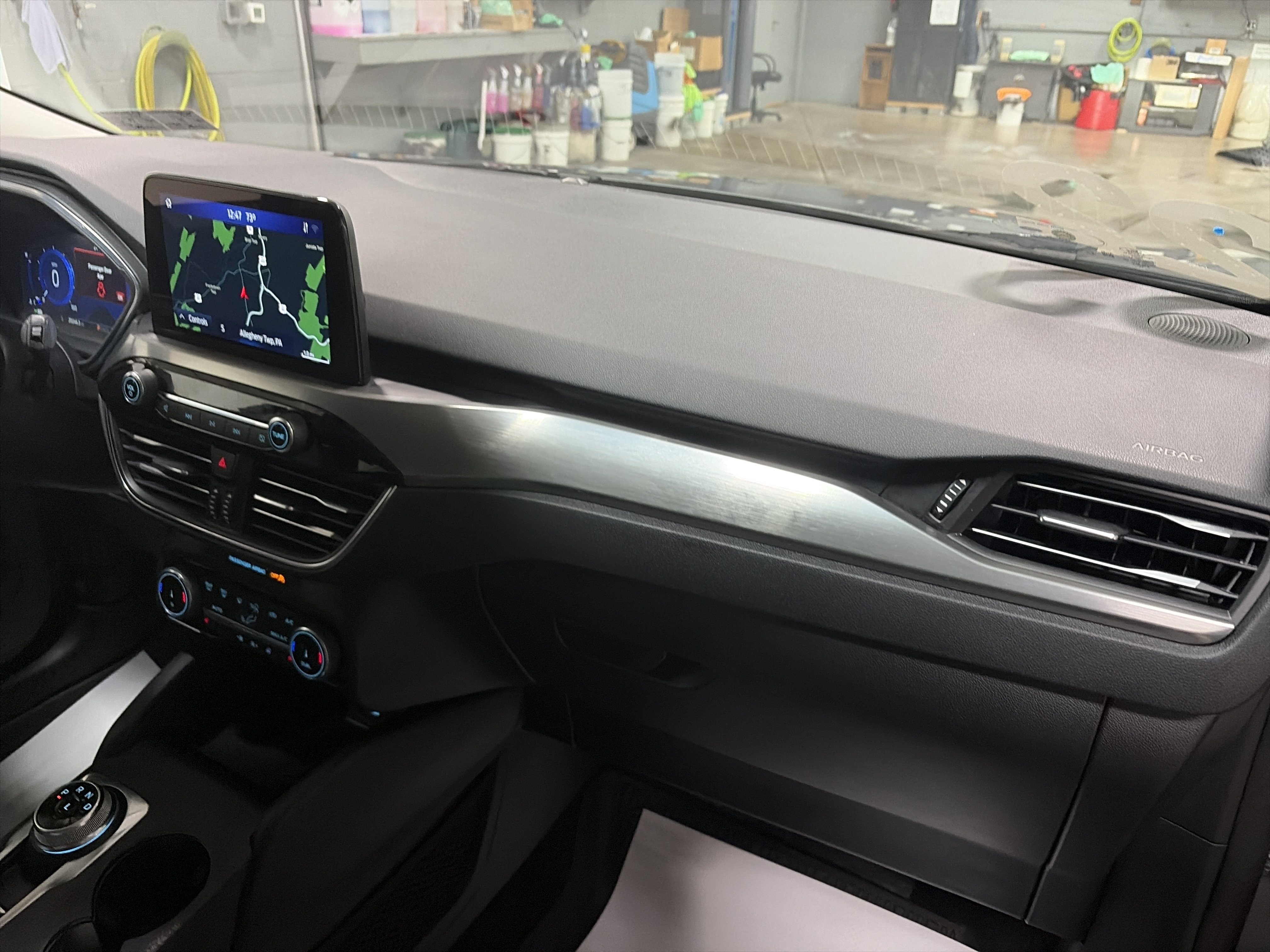 Used 2022 Ford Escape Titanium AWD/4WD image 34