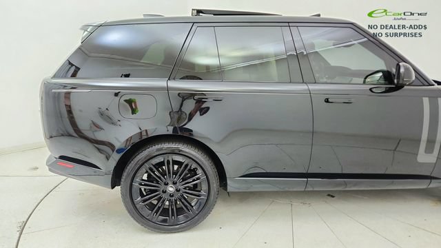 Used 2023 Land Rover Range Rover SE AWD/4WD image 12