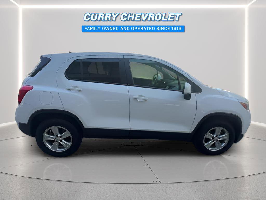 Used 2020 Chevrolet Trax LS AWD/4WD image 14