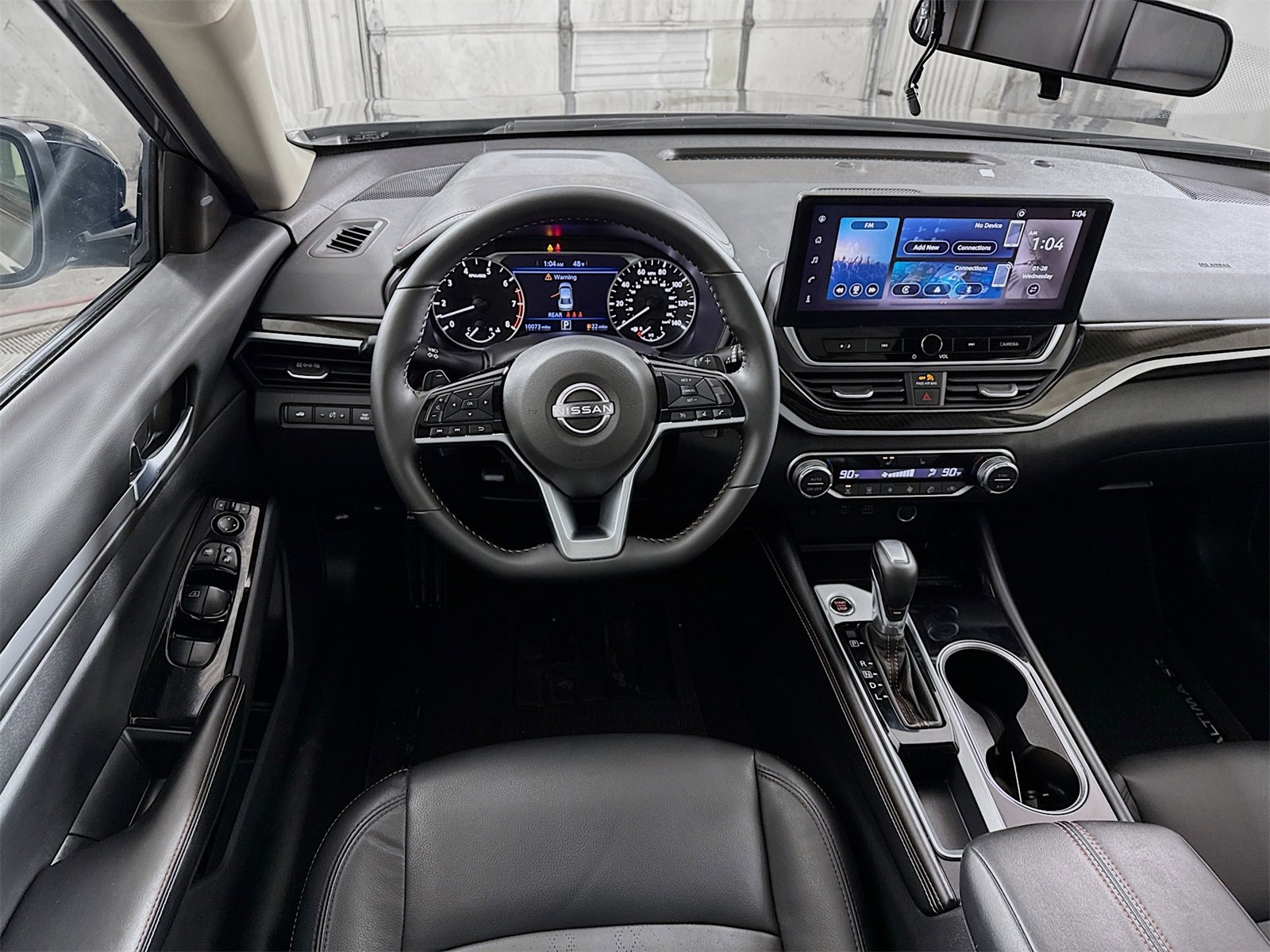 Used 2025 Nissan Altima 2.5 SR w/ SR Premium Package image 17