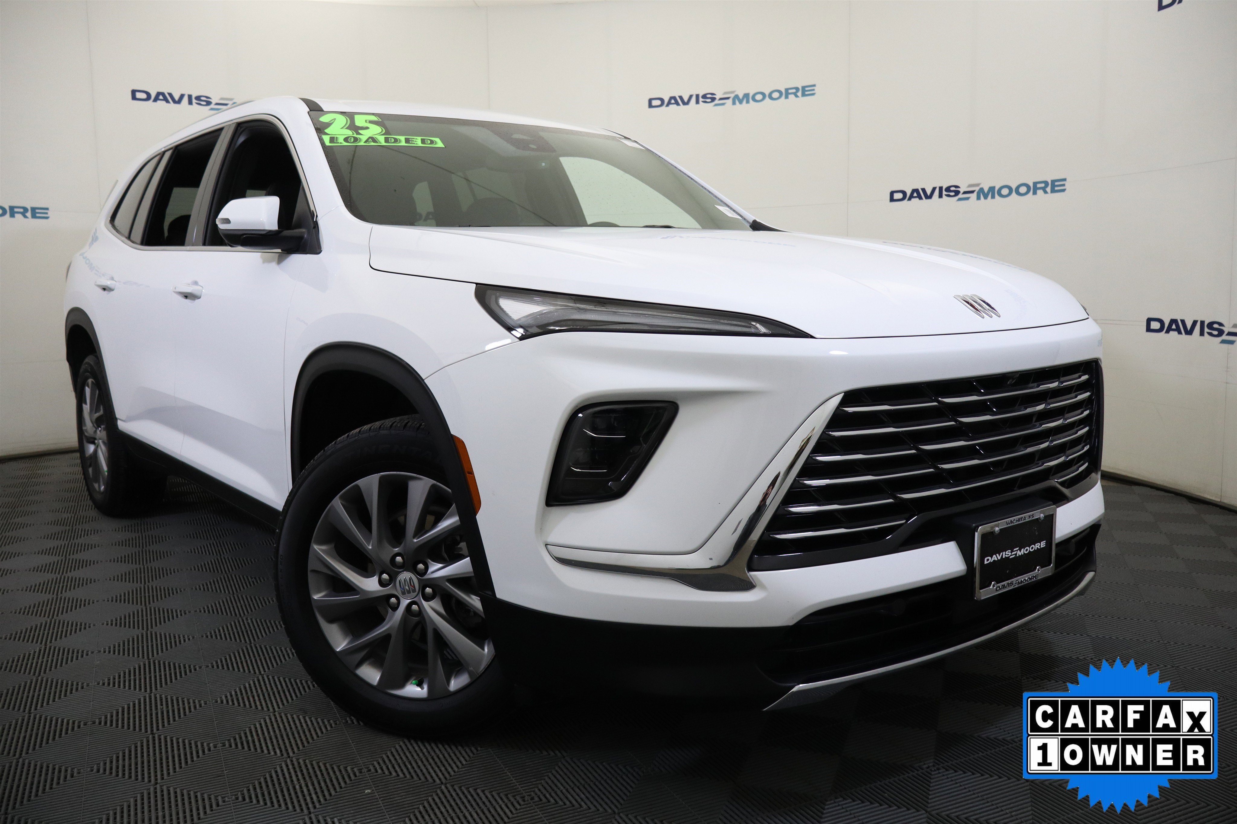 Used 2025 Buick Enclave Preferred image 2