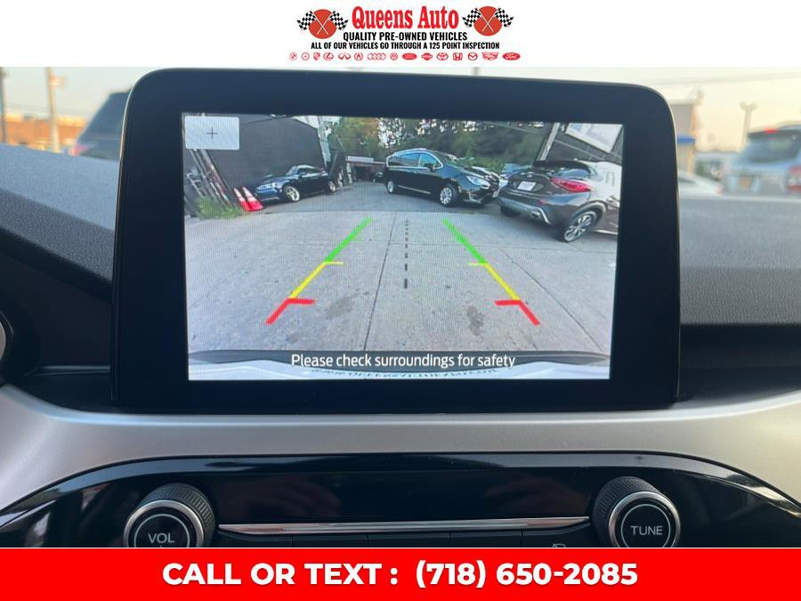 Used 2020 Ford Escape SE image 21