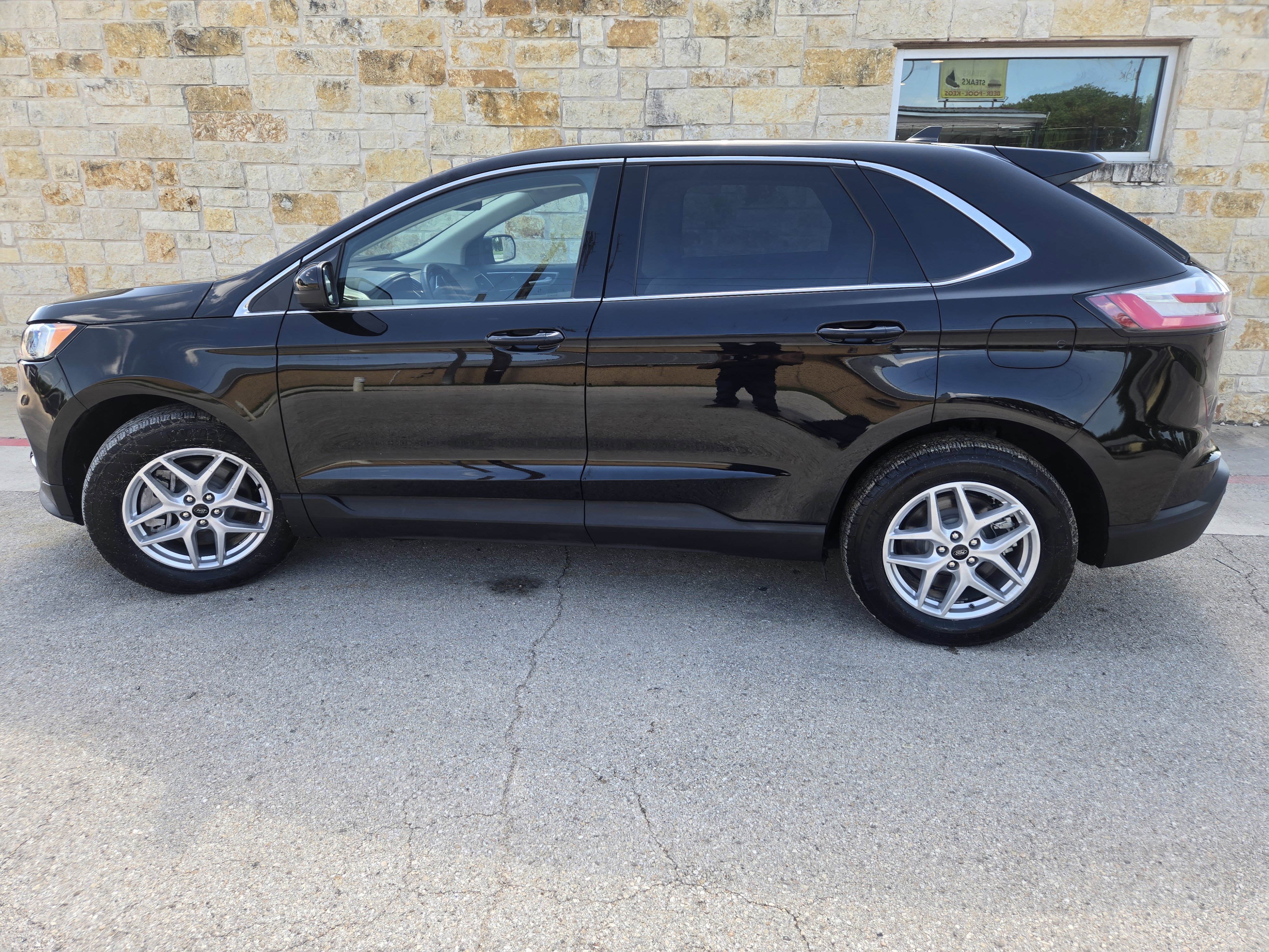 Used 2024 Ford Edge SEL