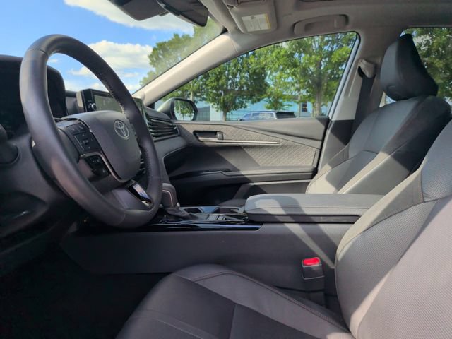 Used 2025 Toyota Camry XLE w/ Premium Plus Package FWD image 15