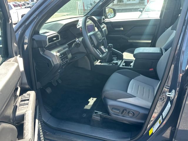 Used 2024 Toyota Tacoma TRD Off-Road w/ TRD Off Road Upgrade Package AWD/4WD image 11