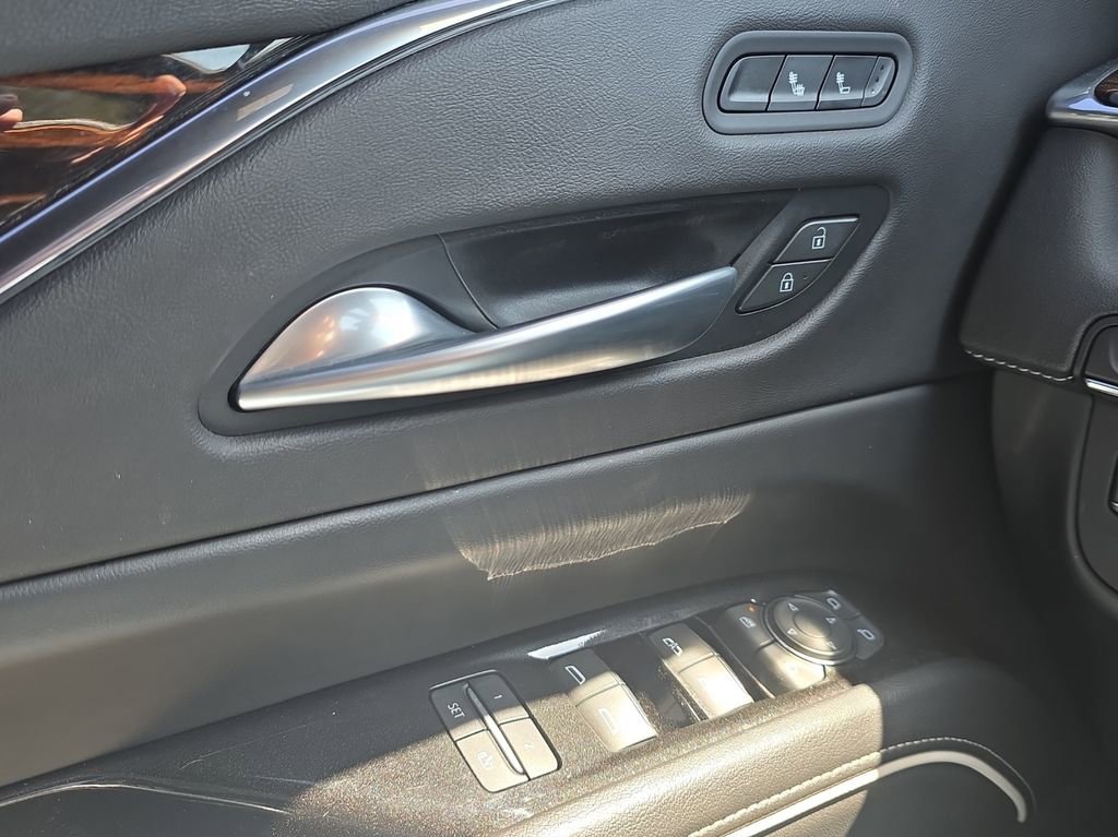 Used 2023 Cadillac Escalade ESV Luxury AWD/4WD image 11