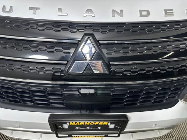 Used 2024 Mitsubishi Outlander SEL image 8