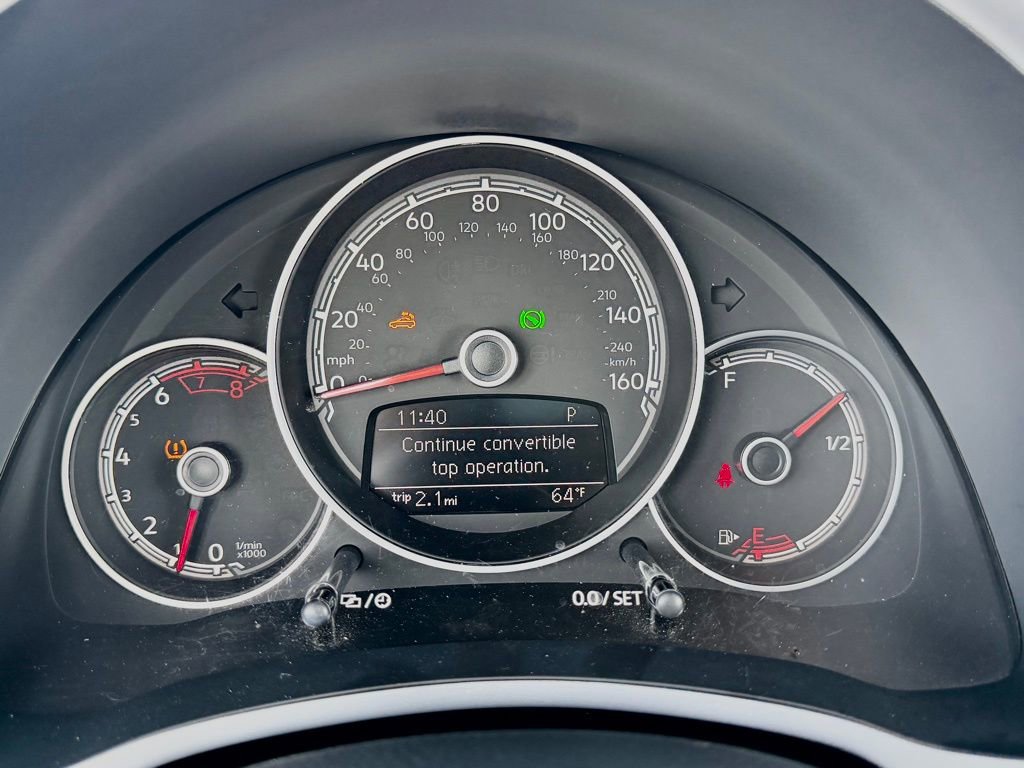 Used 2018 Volkswagen Beetle 2.0T S FWD image 21