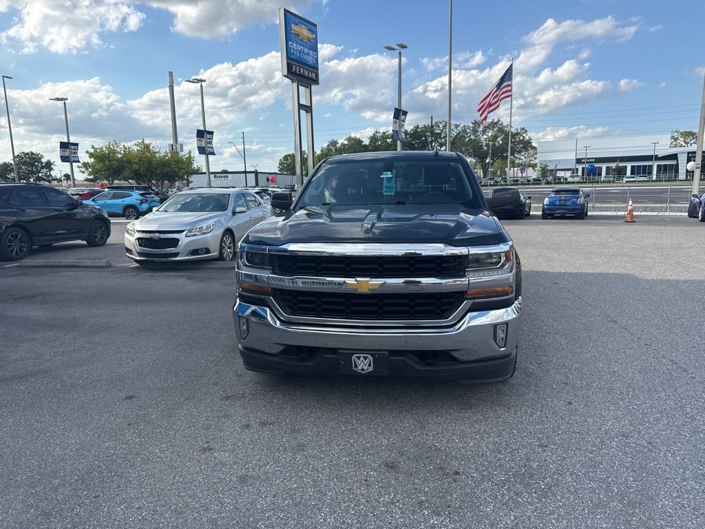 Used 2018 Chevrolet Silverado 1500 LT w/ LT Eassist Package AWD/4WD image 3