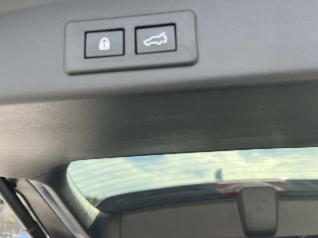 Used 2021 Subaru Ascent Touring w/ Popular Package #2 image 23