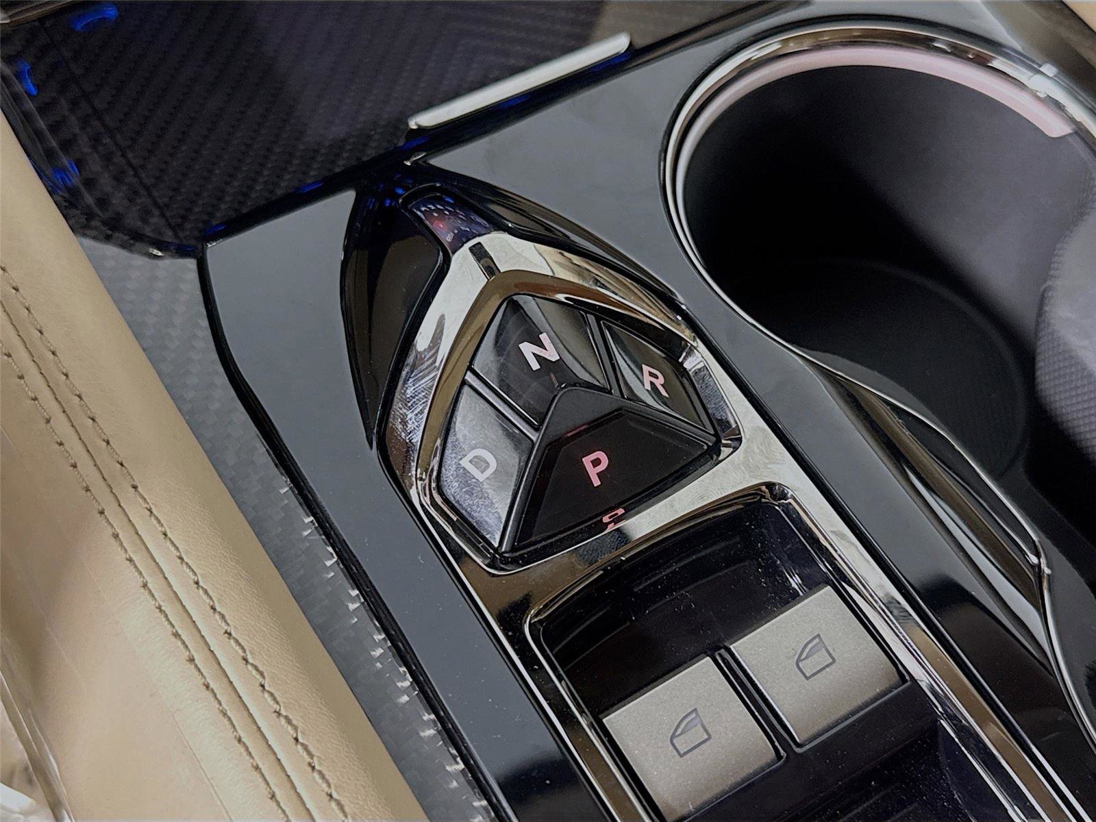 New 2025 Karma Revero Luxury image 15