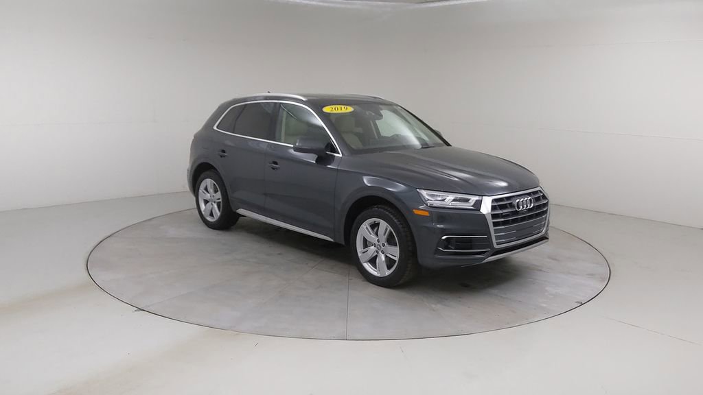 Used 2019 Audi Q5 Prestige w/ Prestige Package image 11