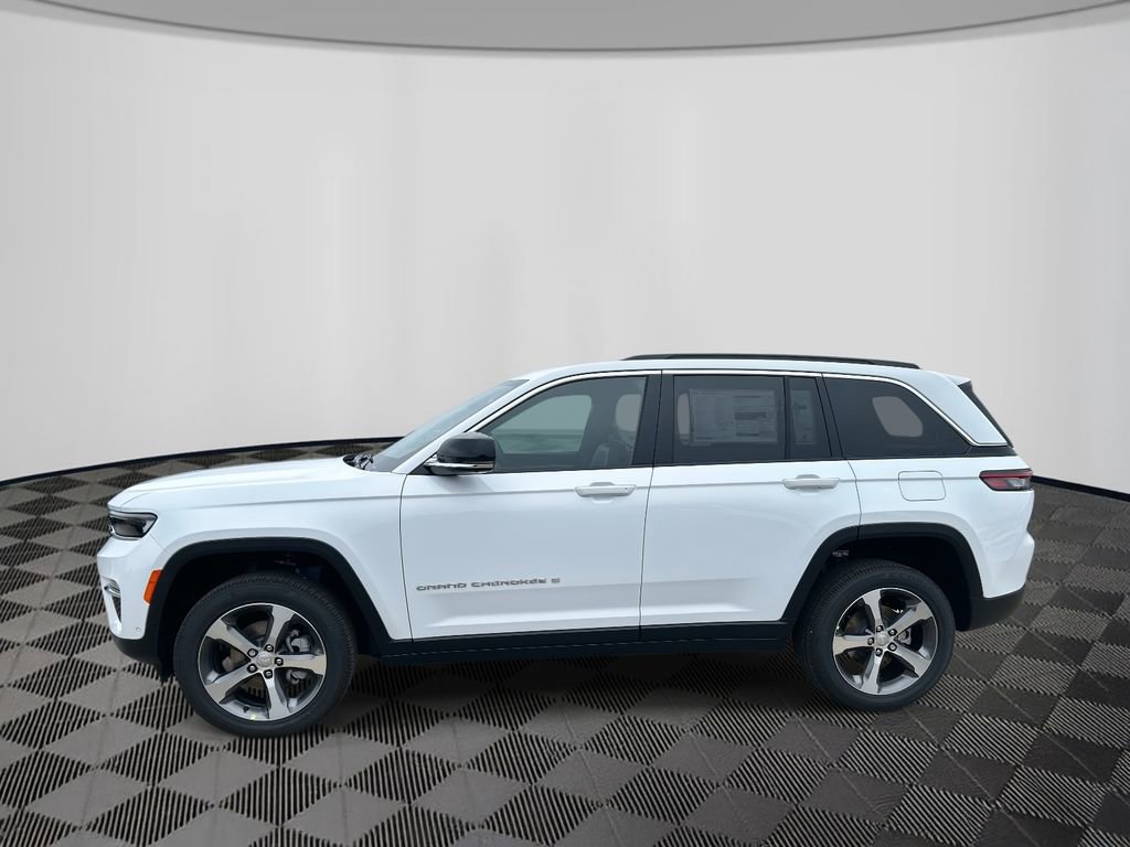 New 2025 Jeep Grand Cherokee Limited w/ Luxury Tech Group II image 2