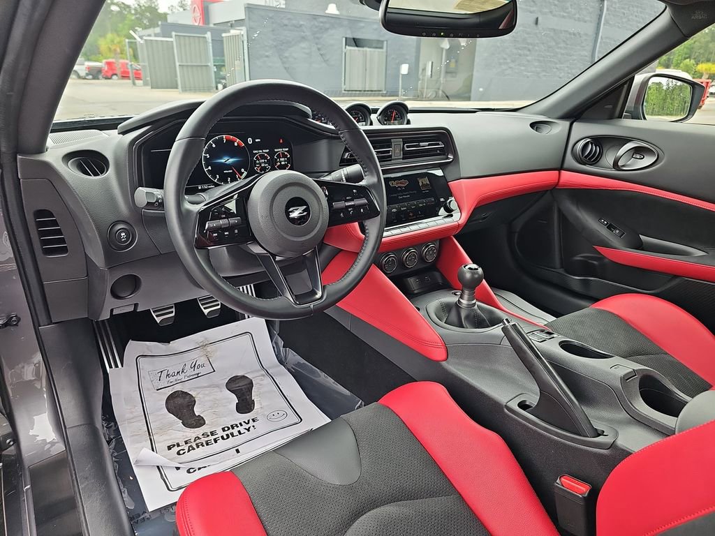 Used 2025 Nissan Z Performance w/ Floor Mat Package RWD image 18