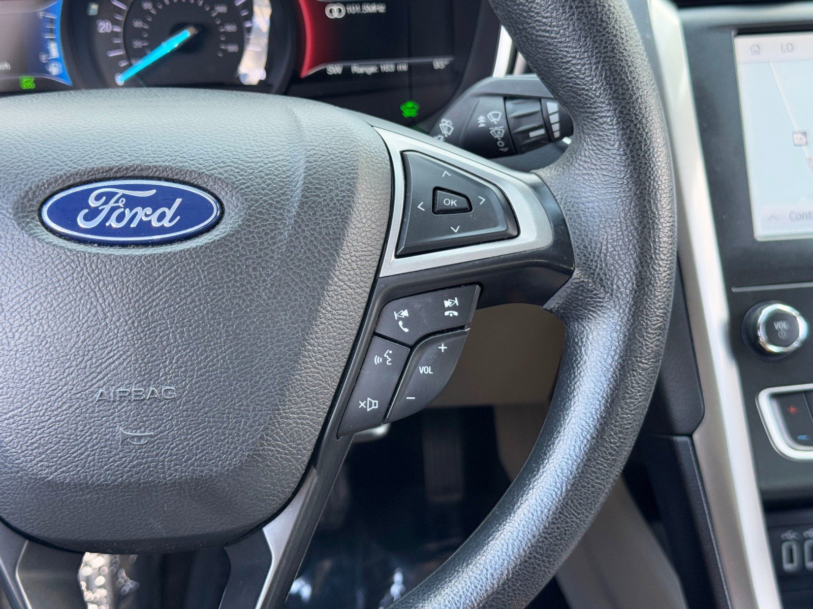 Used 2019 Ford Fusion SE image 19