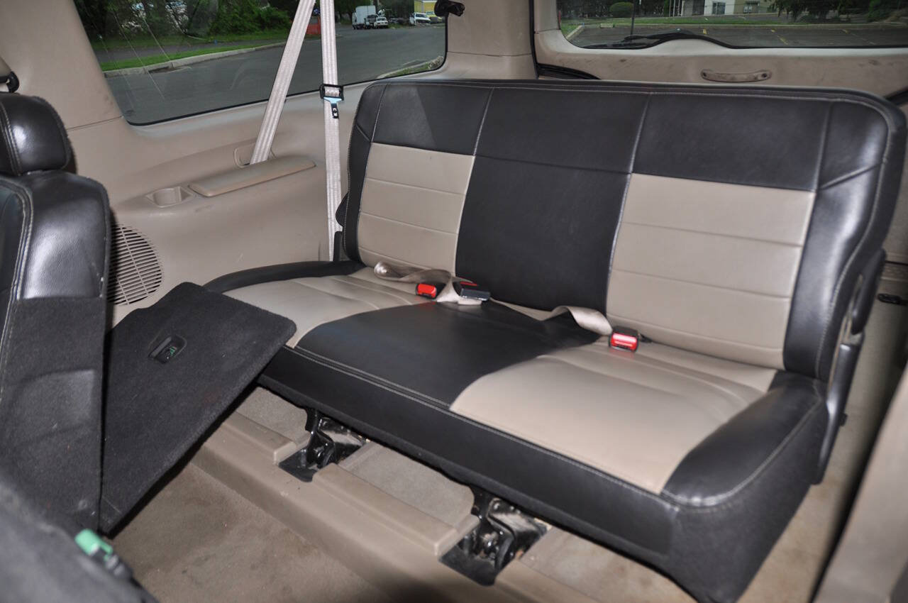 Used 2005 Ford Excursion Eddie Bauer RWD image 23