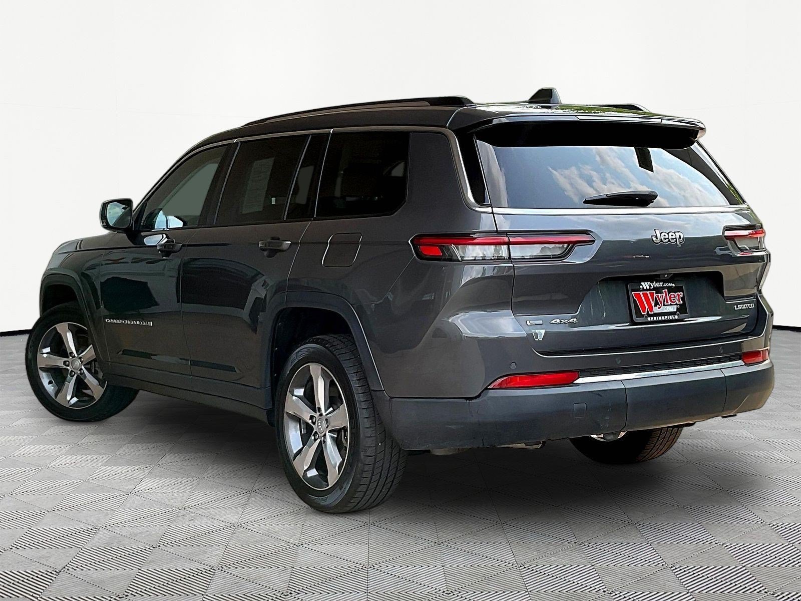 Used 2021 Jeep Grand Cherokee L Limited AWD/4WD image 4
