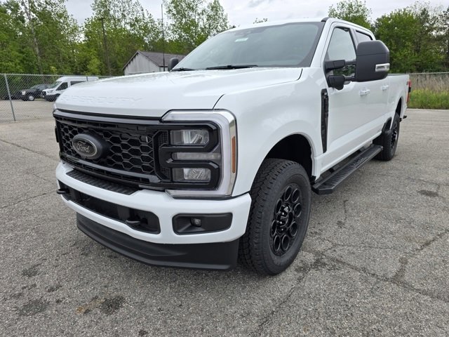 New 2025 Ford F350 XLT w/ Black Appearance Package image 8