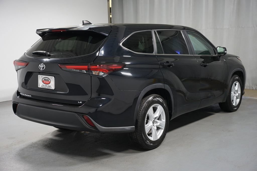 Certified 2024 Toyota Highlander LE image 8