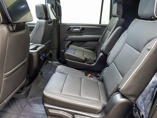 New 2026 Chevrolet Suburban Premier image 10