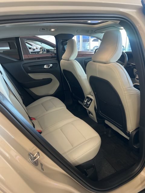 New 2026 Volvo XC40 B5 Ultra w/ Climate Package AWD/4WD image 23