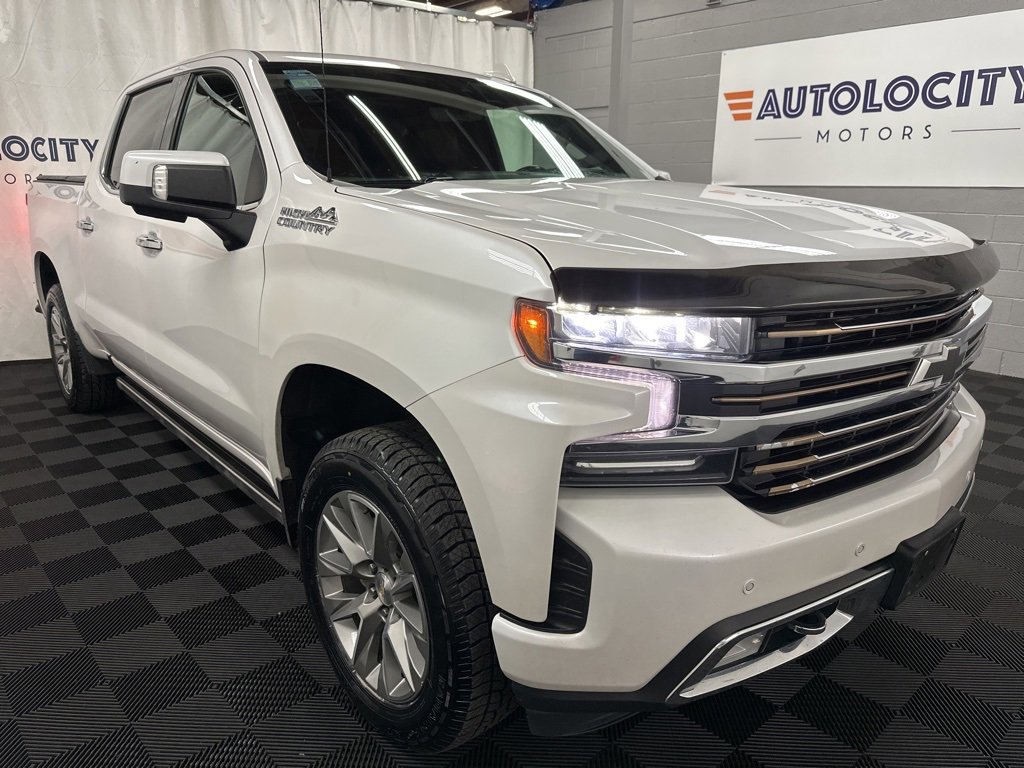 Used 2019 Chevrolet Silverado 1500 High Country w/ Technology Package image 2