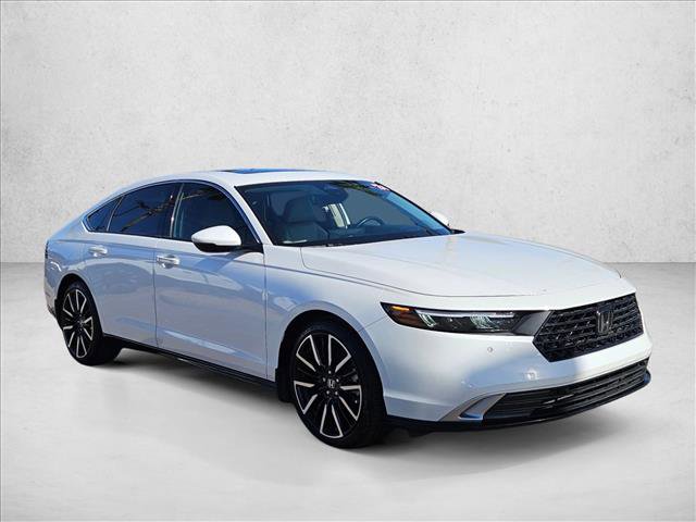 Used 2024 Honda Accord Touring image 3