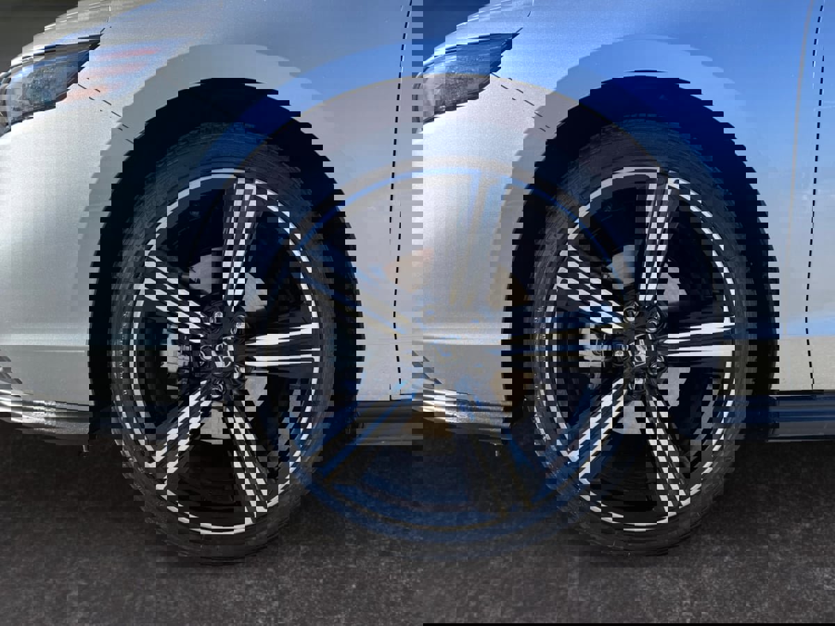 Used 2024 Honda Accord Sport image 9