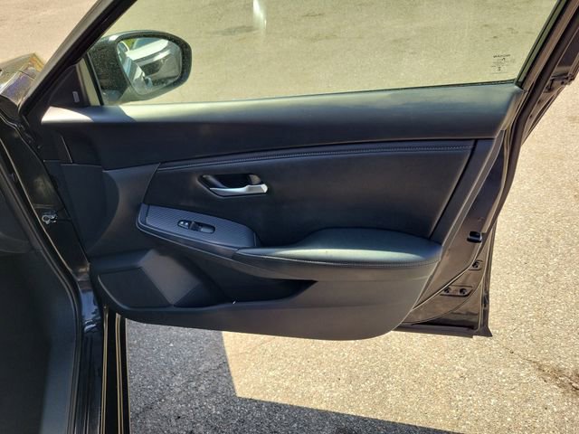 Used 2024 Nissan Sentra SV image 33