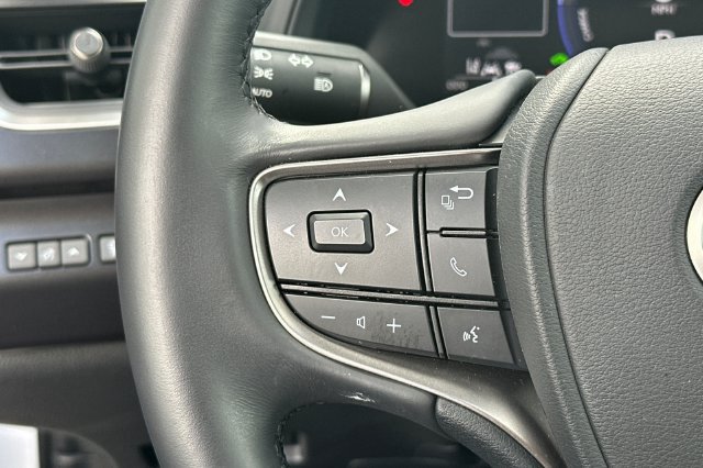 Used 2025 Lexus UX 300h FWD w/ Accessory Package (Z2) image 28