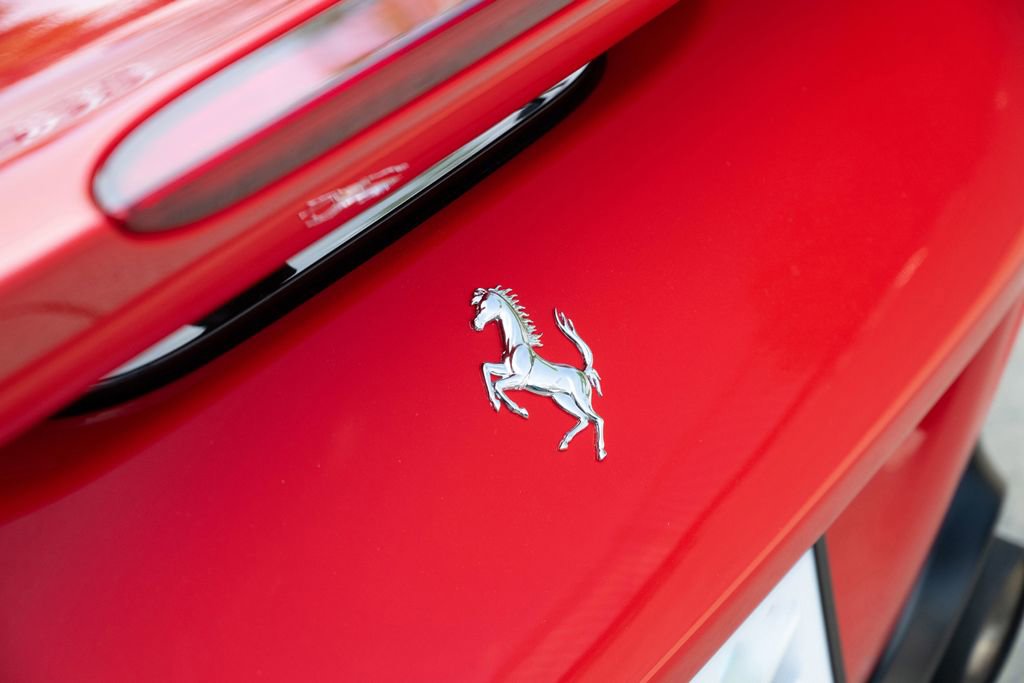 Used 2022 Ferrari F8 Tributo image 21
