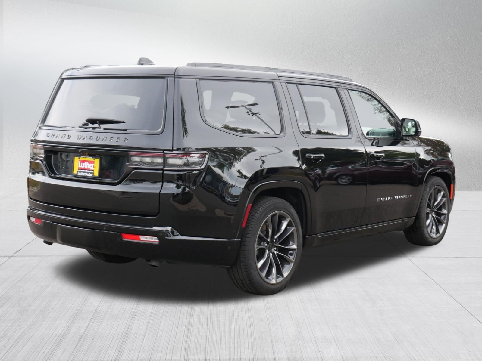 Used 2025 Jeep Grand Wagoneer Series III w/ Quick Order Packagew 28T AWD/4WD image 7