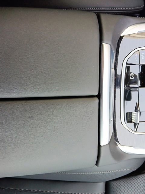 Used 2025 BMW X7 M60i image 34