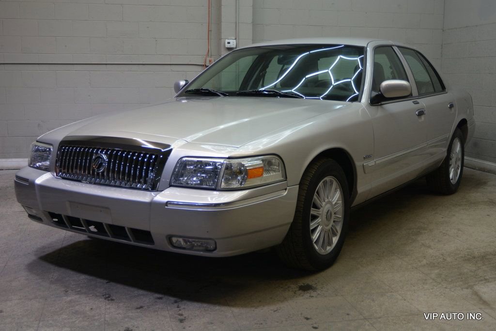 Used 2009 Mercury Grand Marquis LS image 2