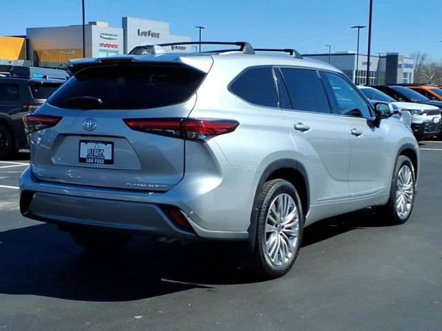 Used 2023 Toyota Highlander Platinum image 30