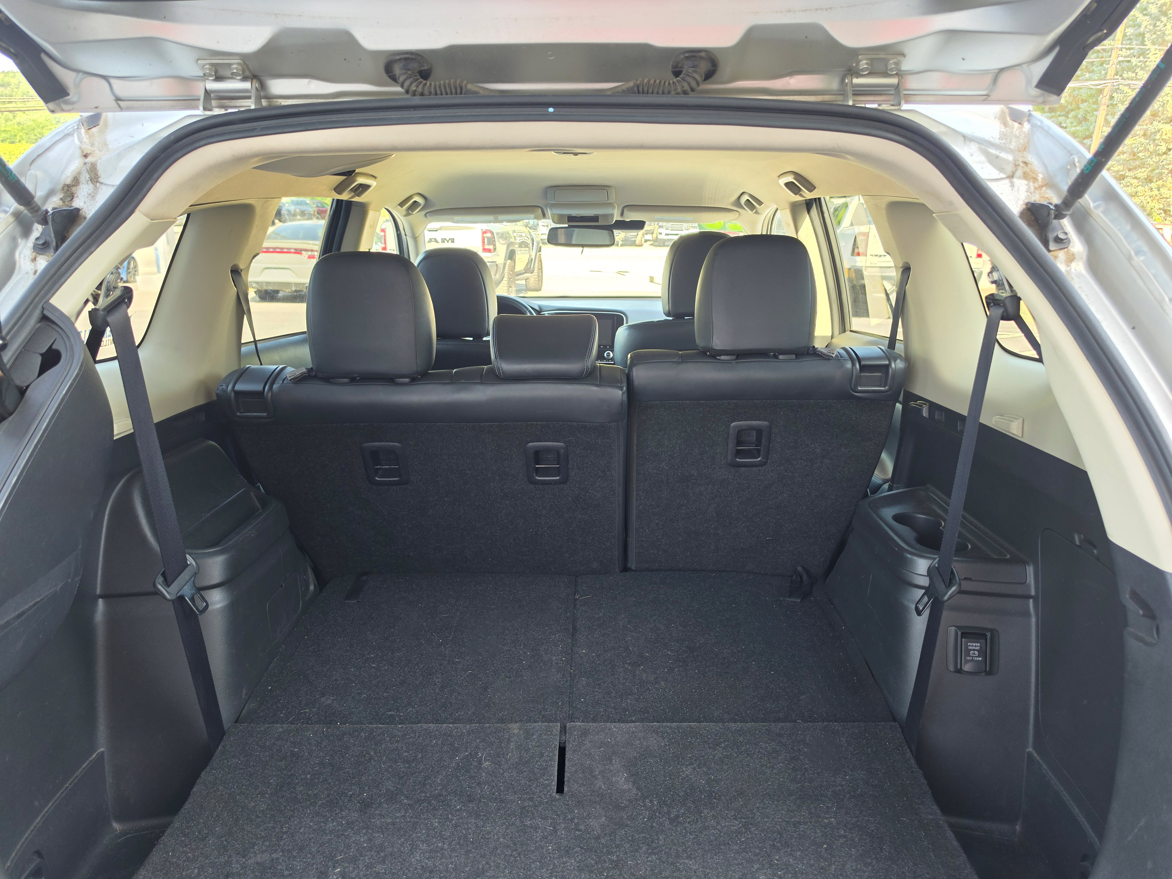 Used 2020 Mitsubishi Outlander SEL AWD/4WD video 5